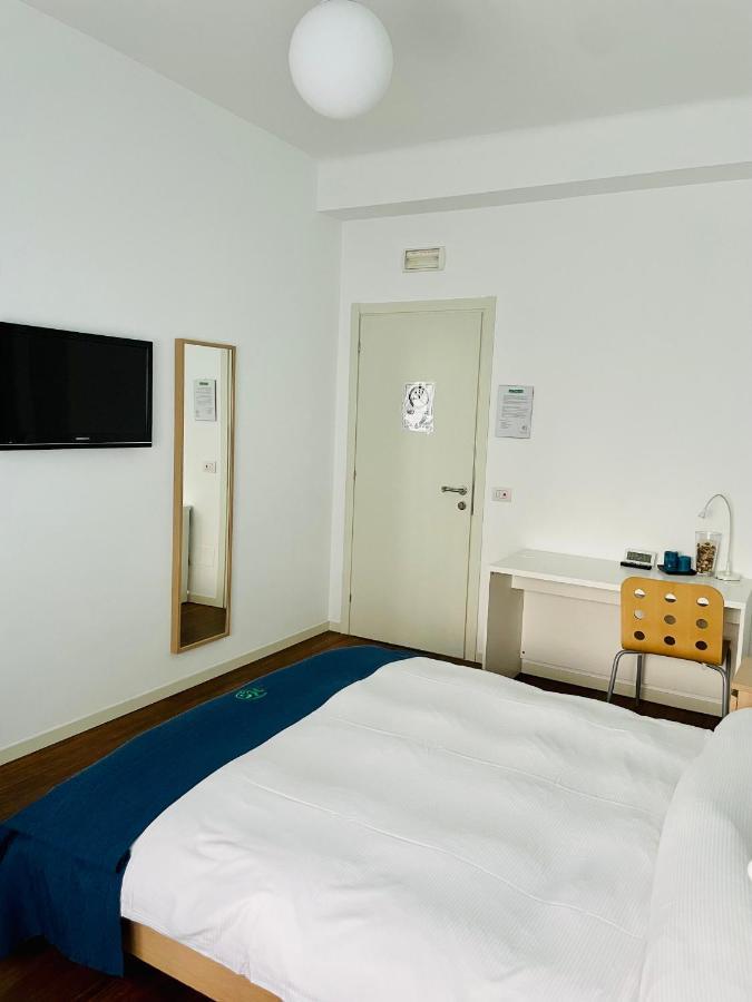 Via Padova 165 Hotel Milan Exterior photo