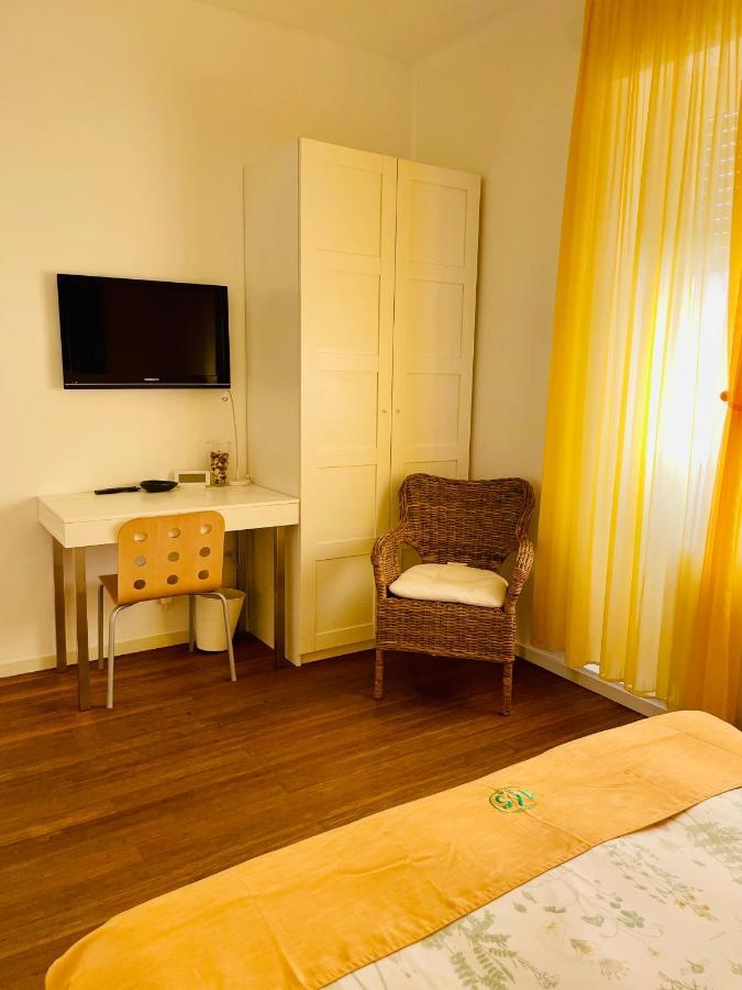 Via Padova 165 Hotel Milan Exterior photo